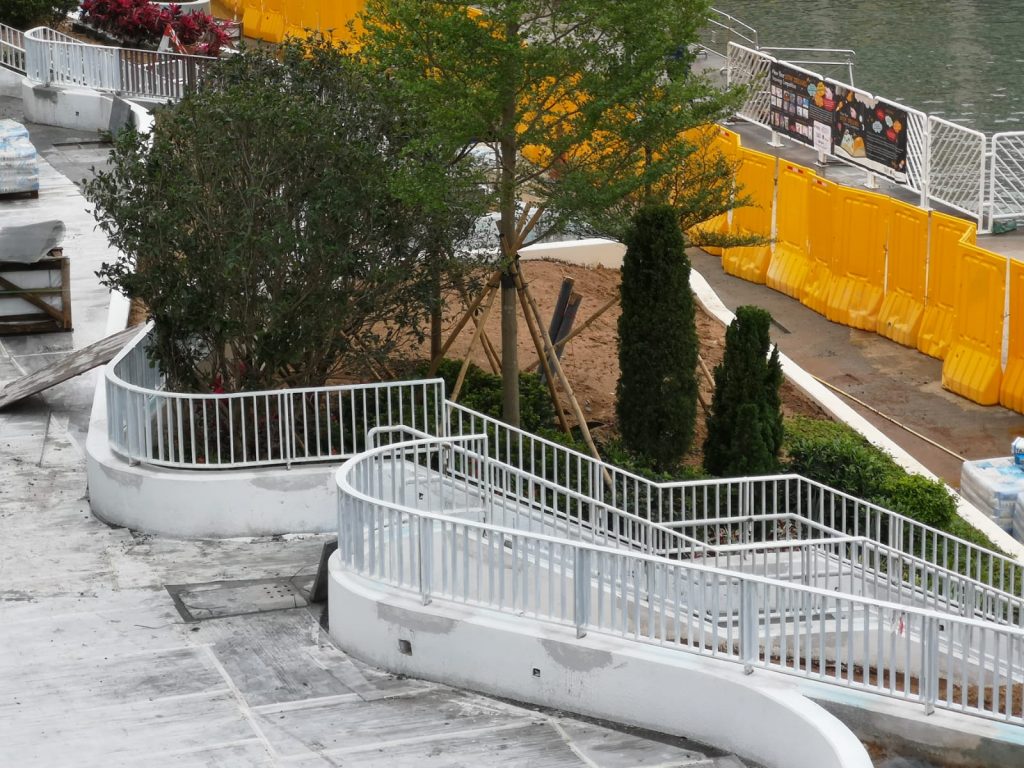 香港愉景灣欄杆攔河工程，愉景灣熱浸鋅欄杆，金屬欄杆攔河，鐵器工程，金屬結構工程，愉景灣碼頭欄杆攔河