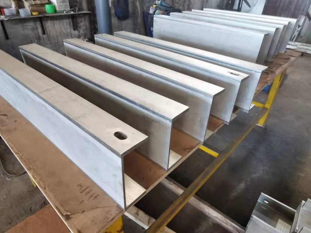 不鏽鋼結構型材，不鏽鋼H型鋼，不鏽鋼槽鋼，1.4401不鏽鋼型材，1.4404不鏽鋼型材，EN10088-3標準不鏽鋼材料，1.4401不鏽鋼板材